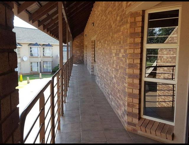 2 BEDROOM PROPERTY TO RENT IN DASSIE RAND
